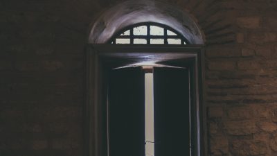  « JE CONNAIS TES OEUVRES »
